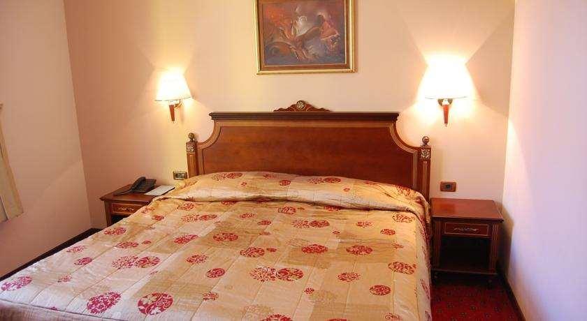 Hotel Millenium Bitola Chambre photo
